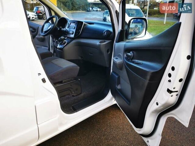 Белый Ниссан e-NV200, объемом двигателя 0 л и пробегом 49 тыс. км за 13500 $, фото 18 на Automoto.ua