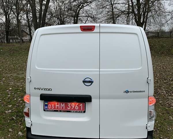 Білий Ніссан e-NV200, об'ємом двигуна 0 л та пробігом 92 тис. км за 12500 $, фото 30 на Automoto.ua