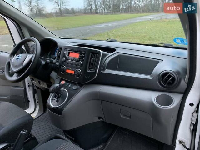 Білий Ніссан e-NV200, об'ємом двигуна 0 л та пробігом 92 тис. км за 12500 $, фото 40 на Automoto.ua