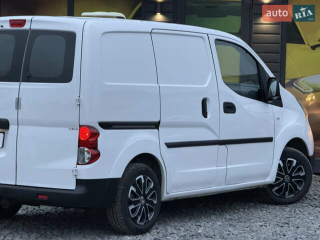 Белый Ниссан e-NV200, объемом двигателя 0 л и пробегом 145 тыс. км за 12700 $, фото 20 на Automoto.ua