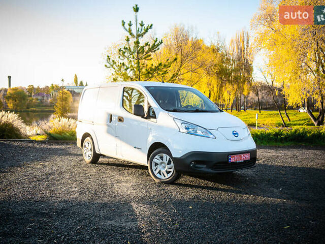 Білий Ніссан e-NV200, об'ємом двигуна 0 л та пробігом 49 тис. км за 14600 $, фото 14 на Automoto.ua