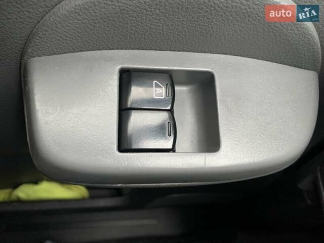 Білий Ніссан e-NV200, об'ємом двигуна 0 л та пробігом 92 тис. км за 12500 $, фото 58 на Automoto.ua