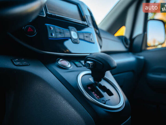 Білий Ніссан e-NV200, об'ємом двигуна 0 л та пробігом 49 тис. км за 14600 $, фото 23 на Automoto.ua