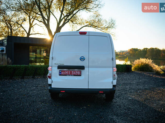 Білий Ніссан e-NV200, об'ємом двигуна 0 л та пробігом 49 тис. км за 14600 $, фото 7 на Automoto.ua
