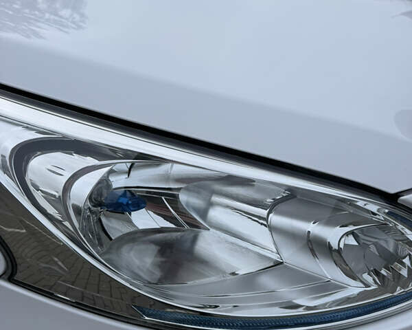 Белый Ниссан e-NV200, объемом двигателя 0 л и пробегом 32 тыс. км за 13700 $, фото 9 на Automoto.ua