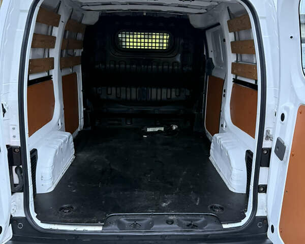 Белый Ниссан e-NV200, объемом двигателя 0 л и пробегом 145 тыс. км за 12700 $, фото 30 на Automoto.ua