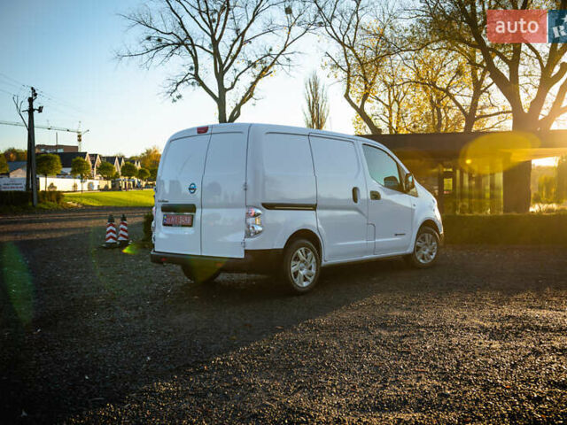 Білий Ніссан e-NV200, об'ємом двигуна 0 л та пробігом 49 тис. км за 14600 $, фото 10 на Automoto.ua