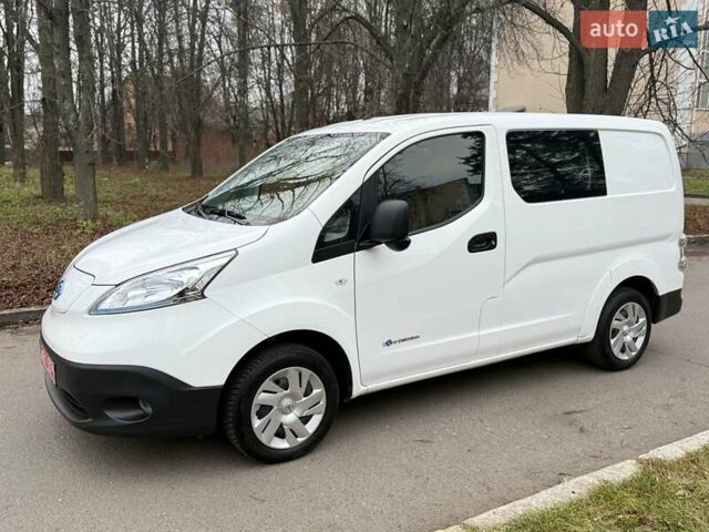 Білий Ніссан e-NV200, об'ємом двигуна 0 л та пробігом 27 тис. км за 16500 $, фото 12 на Automoto.ua