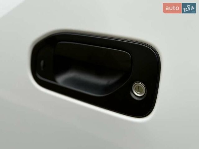 Білий Ніссан e-NV200, об'ємом двигуна 0 л та пробігом 27 тис. км за 16500 $, фото 19 на Automoto.ua