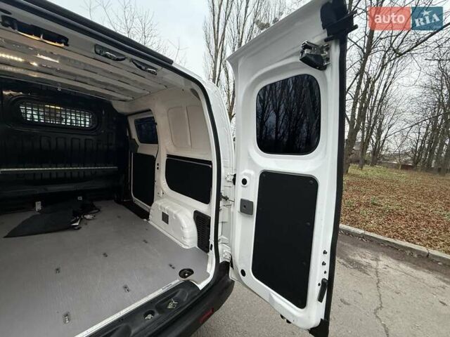 Білий Ніссан e-NV200, об'ємом двигуна 0 л та пробігом 27 тис. км за 16500 $, фото 49 на Automoto.ua