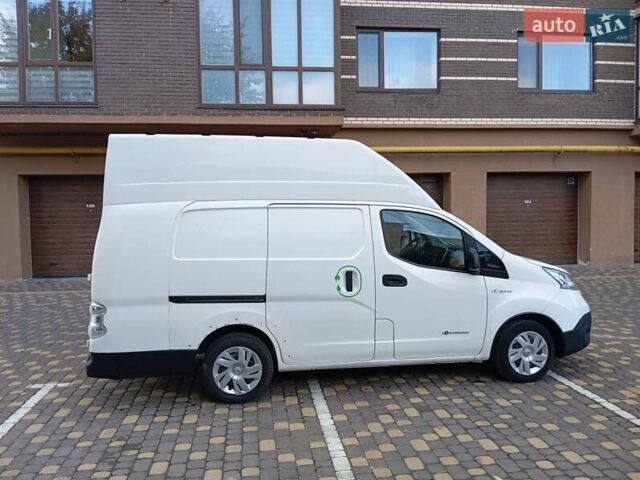 Білий Ніссан e-NV200, об'ємом двигуна 0 л та пробігом 61 тис. км за 12600 $, фото 6 на Automoto.ua