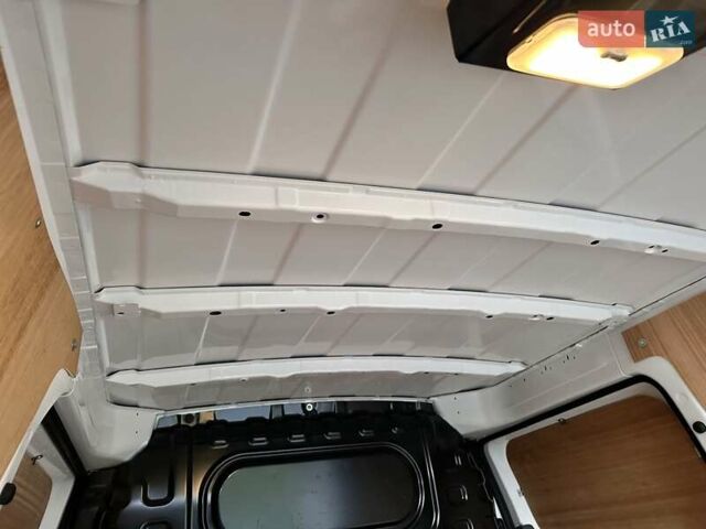 Белый Ниссан e-NV200, объемом двигателя 0 л и пробегом 4 тыс. км за 15399 $, фото 20 на Automoto.ua