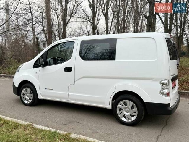 Білий Ніссан e-NV200, об'ємом двигуна 0 л та пробігом 27 тис. км за 16500 $, фото 11 на Automoto.ua