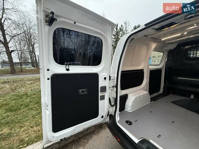 Білий Ніссан e-NV200, об'ємом двигуна 0 л та пробігом 27 тис. км за 16500 $, фото 48 на Automoto.ua