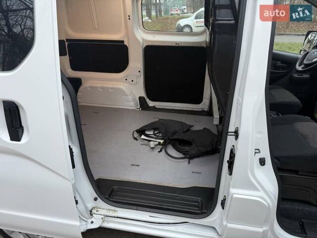 Білий Ніссан e-NV200, об'ємом двигуна 0 л та пробігом 27 тис. км за 16500 $, фото 42 на Automoto.ua