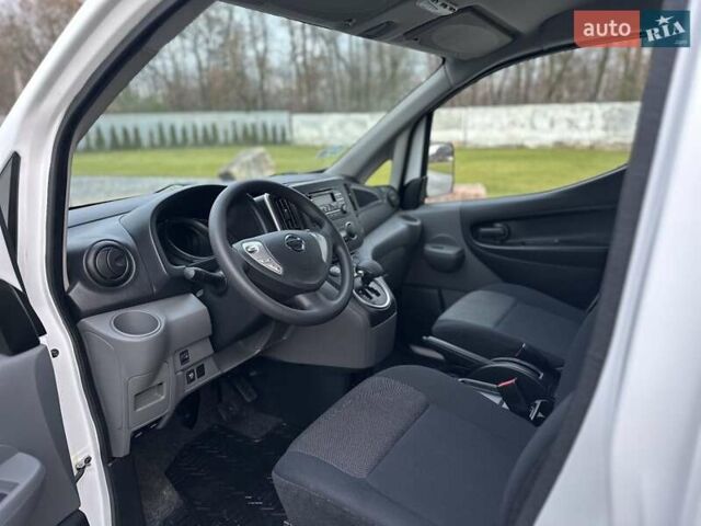 Белый Ниссан e-NV200, объемом двигателя 0 л и пробегом 4 тыс. км за 15399 $, фото 7 на Automoto.ua