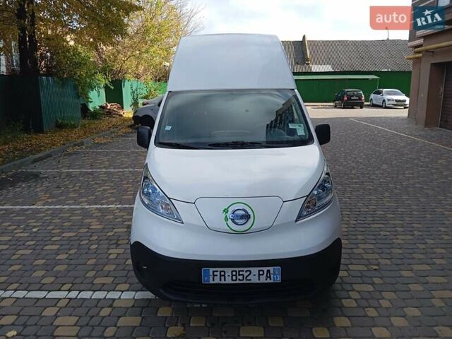 Білий Ніссан e-NV200, об'ємом двигуна 0 л та пробігом 61 тис. км за 12600 $, фото 2 на Automoto.ua