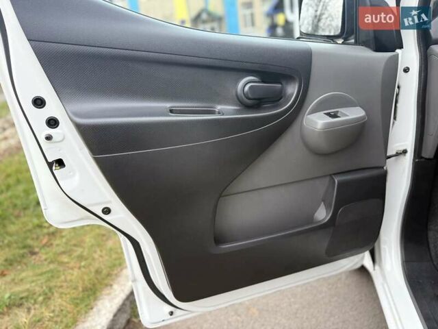 Білий Ніссан e-NV200, об'ємом двигуна 0 л та пробігом 27 тис. км за 16500 $, фото 18 на Automoto.ua