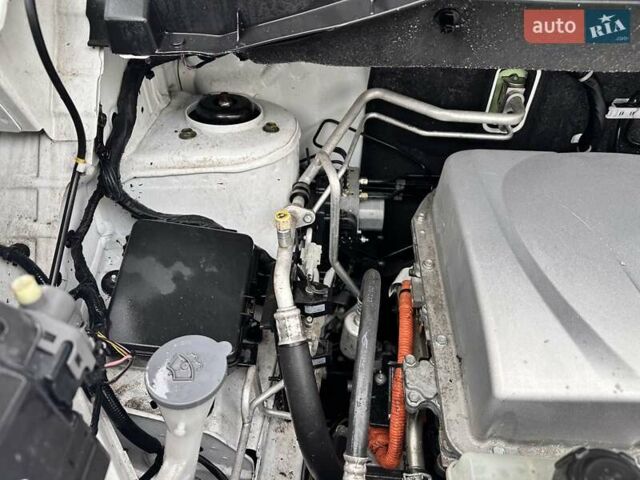 Белый Ниссан e-NV200, объемом двигателя 0 л и пробегом 38 тыс. км за 14999 $, фото 28 на Automoto.ua