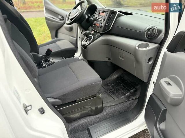 Білий Ніссан e-NV200, об'ємом двигуна 0 л та пробігом 48 тис. км за 15700 $, фото 16 на Automoto.ua