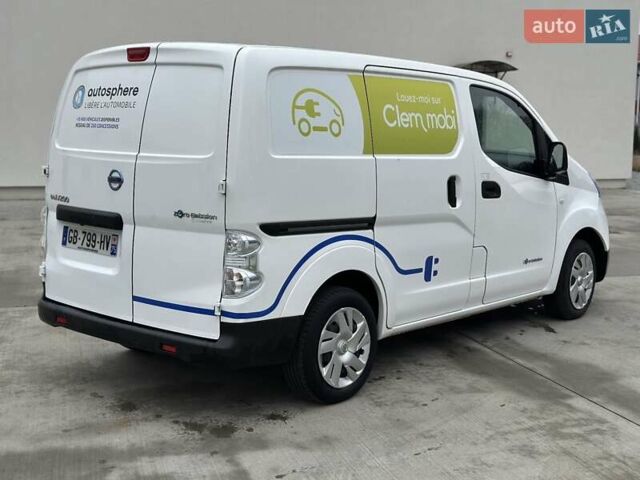 Белый Ниссан e-NV200, объемом двигателя 0 л и пробегом 38 тыс. км за 14999 $, фото 6 на Automoto.ua