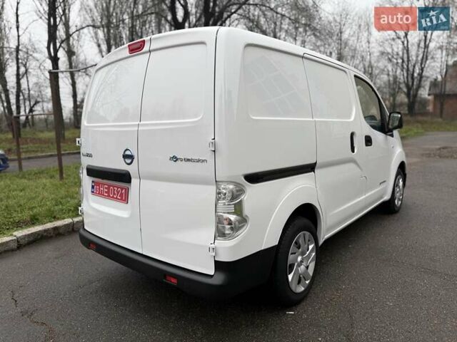 Білий Ніссан e-NV200, об'ємом двигуна 0 л та пробігом 48 тис. км за 15700 $, фото 7 на Automoto.ua