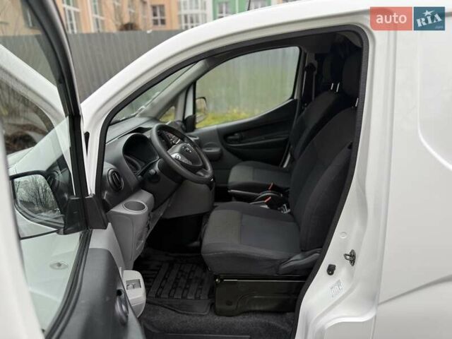 Білий Ніссан e-NV200, об'ємом двигуна 0 л та пробігом 48 тис. км за 15700 $, фото 15 на Automoto.ua