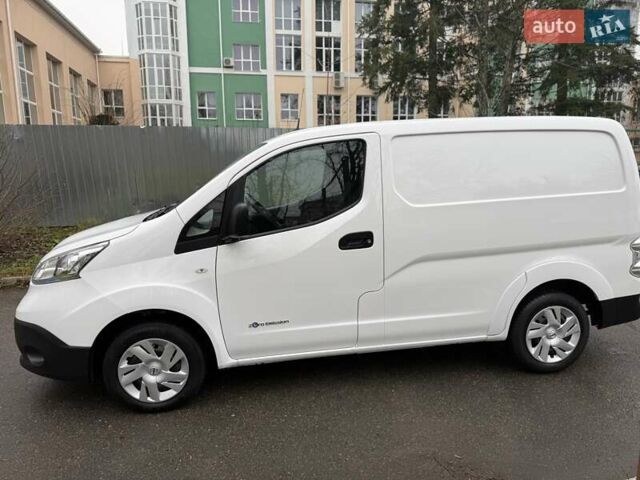 Білий Ніссан e-NV200, об'ємом двигуна 0 л та пробігом 48 тис. км за 15700 $, фото 4 на Automoto.ua