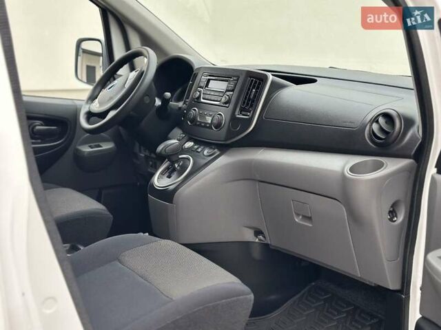 Белый Ниссан e-NV200, объемом двигателя 0 л и пробегом 38 тыс. км за 14999 $, фото 21 на Automoto.ua