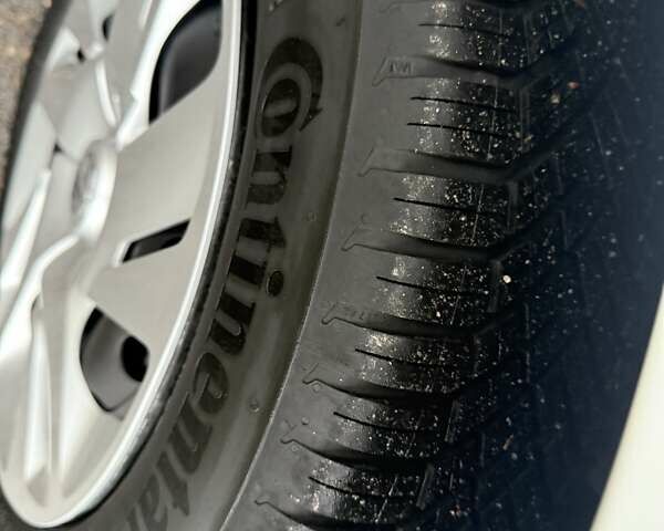 Білий Ніссан e-NV200, об'ємом двигуна 0 л та пробігом 48 тис. км за 15700 $, фото 28 на Automoto.ua