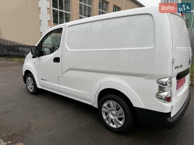 Білий Ніссан e-NV200, об'ємом двигуна 0 л та пробігом 48 тис. км за 15700 $, фото 6 на Automoto.ua