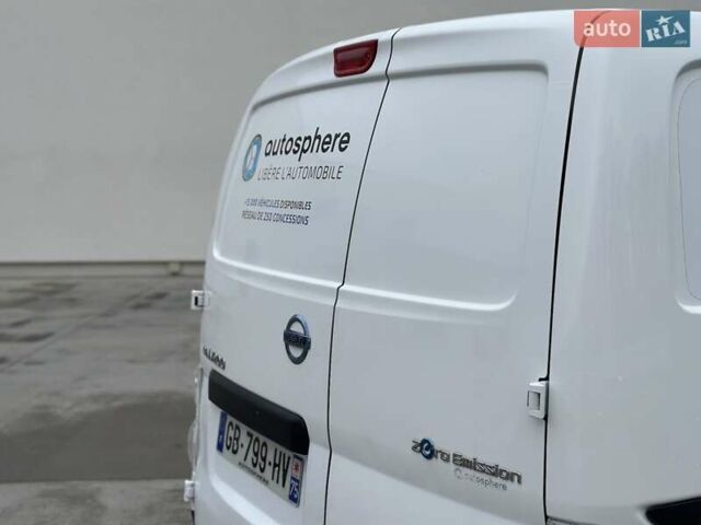 Белый Ниссан e-NV200, объемом двигателя 0 л и пробегом 38 тыс. км за 14999 $, фото 30 на Automoto.ua