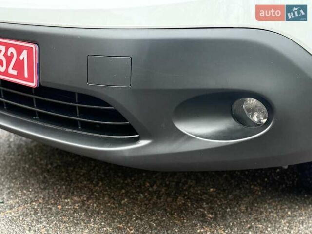 Білий Ніссан e-NV200, об'ємом двигуна 0 л та пробігом 48 тис. км за 15700 $, фото 9 на Automoto.ua