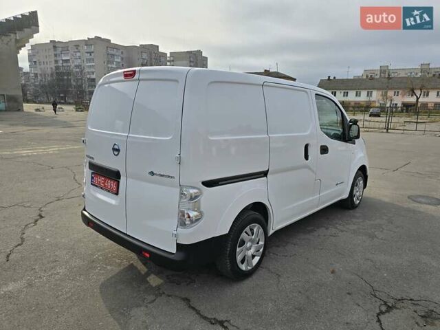 Білий Ніссан e-NV200, об'ємом двигуна 0 л та пробігом 43 тис. км за 18000 $, фото 6 на Automoto.ua