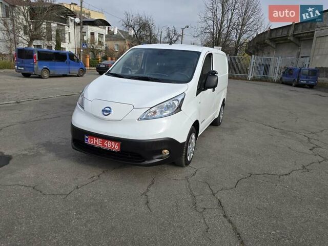 Білий Ніссан e-NV200, об'ємом двигуна 0 л та пробігом 43 тис. км за 18000 $, фото 12 на Automoto.ua