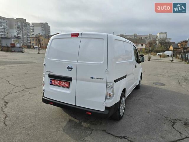 Білий Ніссан e-NV200, об'ємом двигуна 0 л та пробігом 43 тис. км за 18000 $, фото 5 на Automoto.ua