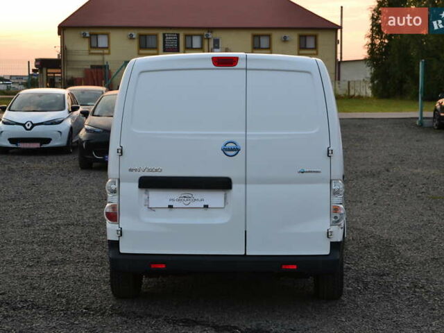 Белый Ниссан e-NV200, объемом двигателя 0 л и пробегом 90 тыс. км за 7800 $, фото 9 на Automoto.ua