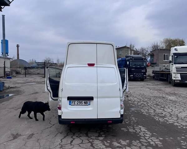 Белый Ниссан e-NV200, объемом двигателя 0 л и пробегом 49 тыс. км за 14500 $, фото 3 на Automoto.ua