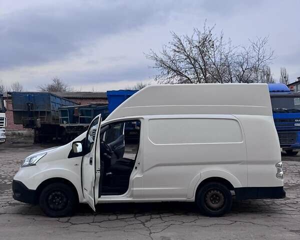 Белый Ниссан e-NV200, объемом двигателя 0 л и пробегом 49 тыс. км за 14500 $, фото 6 на Automoto.ua