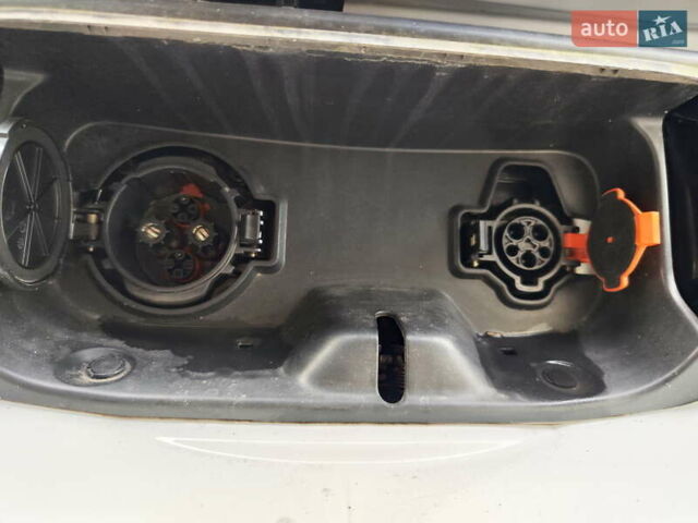 Белый Ниссан e-NV200, объемом двигателя 0 л и пробегом 45 тыс. км за 13999 $, фото 25 на Automoto.ua