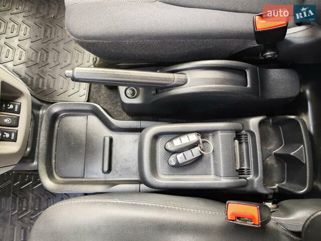 Белый Ниссан e-NV200, объемом двигателя 0 л и пробегом 45 тыс. км за 13999 $, фото 13 на Automoto.ua