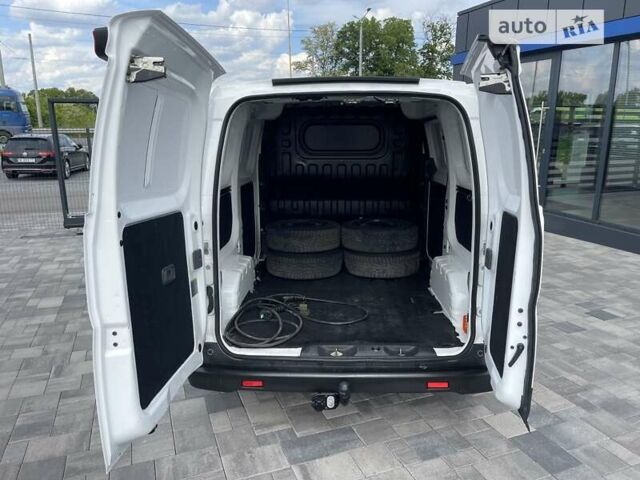 Белый Ниссан e-NV200, объемом двигателя 0 л и пробегом 65 тыс. км за 13999 $, фото 22 на Automoto.ua