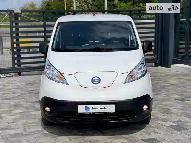 Білий Ніссан e-NV200, об'ємом двигуна 0 л та пробігом 65 тис. км за 13999 $, фото 6 на Automoto.ua