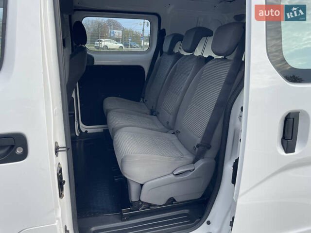 Білий Ніссан e-NV200, об'ємом двигуна 0 л та пробігом 48 тис. км за 9950 $, фото 16 на Automoto.ua