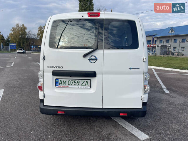 Білий Ніссан e-NV200, об'ємом двигуна 0 л та пробігом 48 тис. км за 9950 $, фото 9 на Automoto.ua