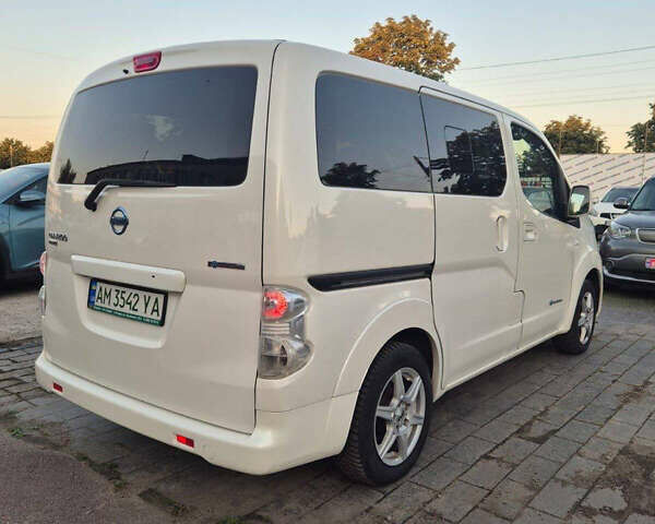 Білий Ніссан e-NV200, об'ємом двигуна 0 л та пробігом 124 тис. км за 15700 $, фото 3 на Automoto.ua