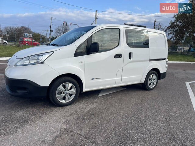 Білий Ніссан e-NV200, об'ємом двигуна 0 л та пробігом 48 тис. км за 9950 $, фото 14 на Automoto.ua