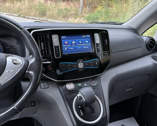 Белый Ниссан e-NV200, объемом двигателя 0 л и пробегом 124 тыс. км за 9950 $, фото 24 на Automoto.ua