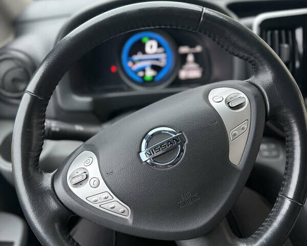 Белый Ниссан e-NV200, объемом двигателя 0 л и пробегом 82 тыс. км за 9000 $, фото 11 на Automoto.ua