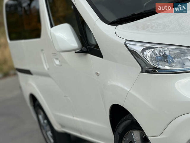 Белый Ниссан e-NV200, объемом двигателя 0 л и пробегом 124 тыс. км за 9950 $, фото 10 на Automoto.ua